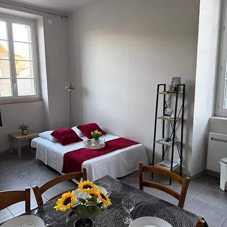 Les Glaneuses Côté Boulangerie Centre-bourg à 3 Min Du Puy Dufou Apartamento Les Épesses