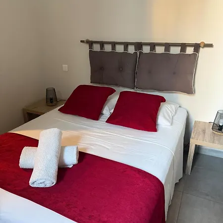 Apartamento Les Glaneuses Côté Boulangerie Centre-bourg à 3 Min Du Puy Dufou Les Épesses